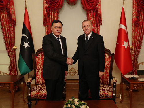 Ulusal Mutabakat Hükümeti (UMH) Başkanlık Konseyi Başkanı Fayiz es-Serrac ve Cumhurbaşkanı Recep Tayyip Erdoğan. Fotoğraf: Cumhurbaşkanlığı